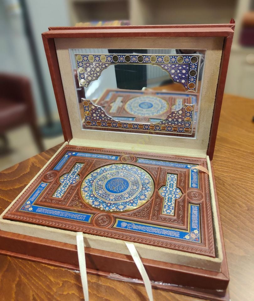 kokulu kuranı kerim Hattat: Osman Taha - مصحف المعطر القرآن الكريم الخطاط عثمان طه